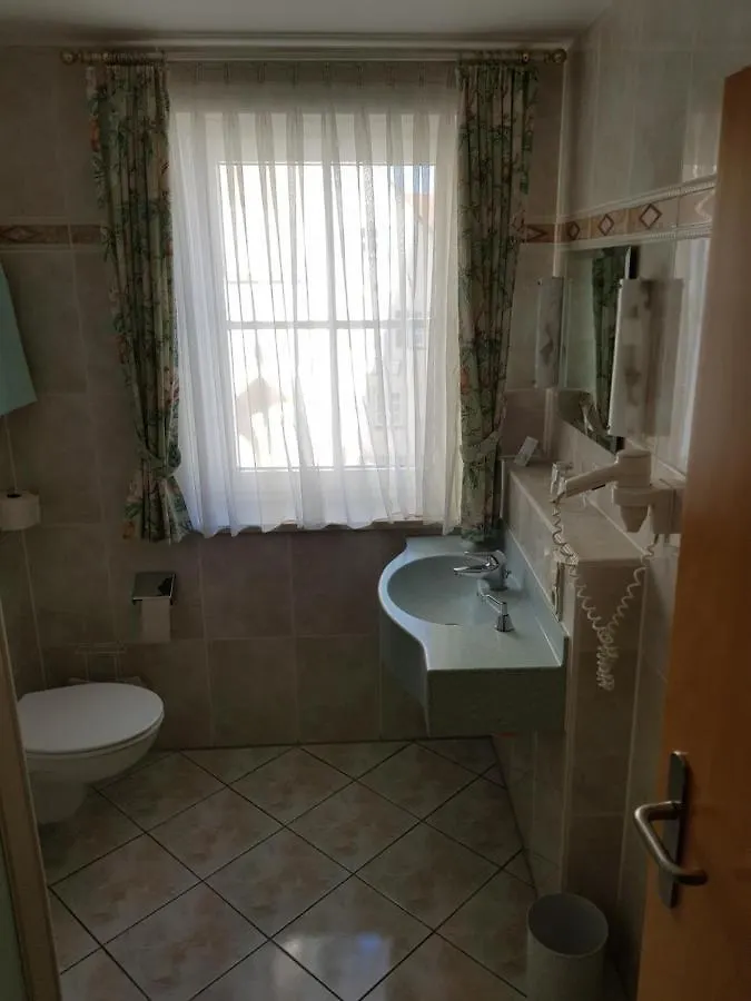 Hotel Gasthof Specht Aichach 0*,